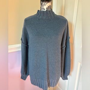 Olive + Oak - women’s Cozy blue mocTurtleneck Sweater, oversized, size Lg.